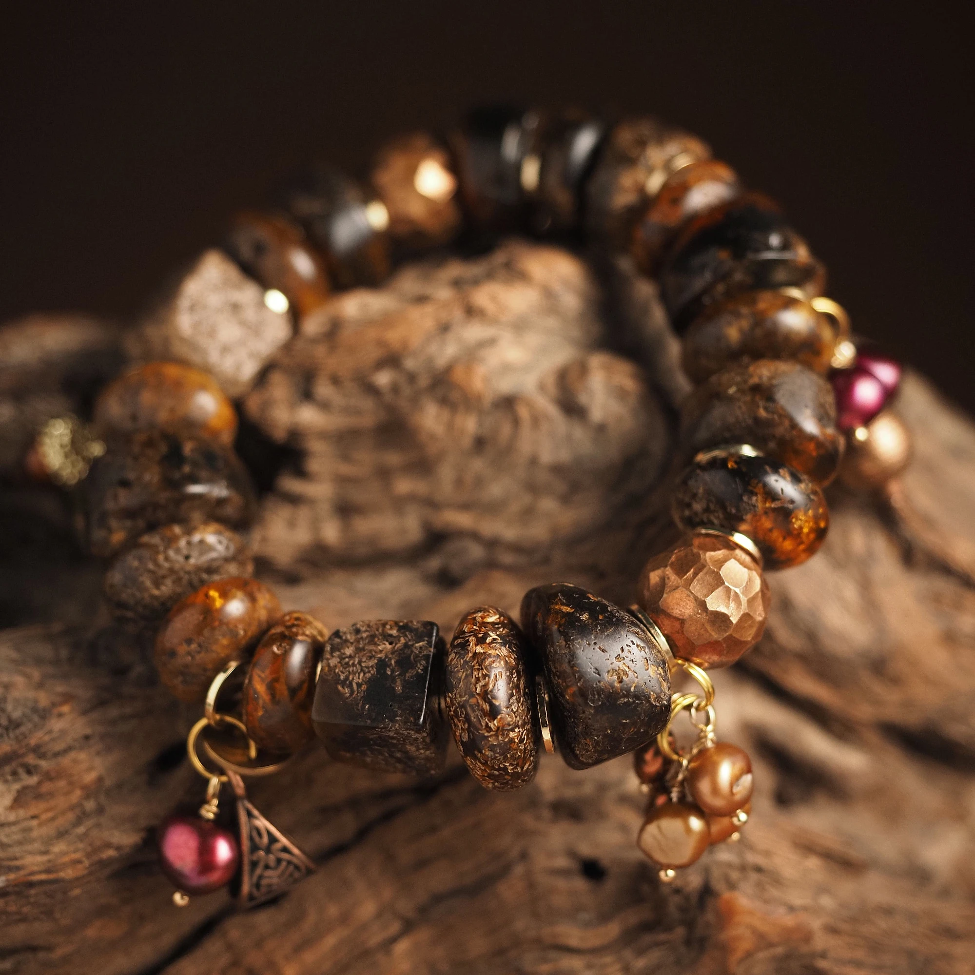 Браслет женский из Янтаря