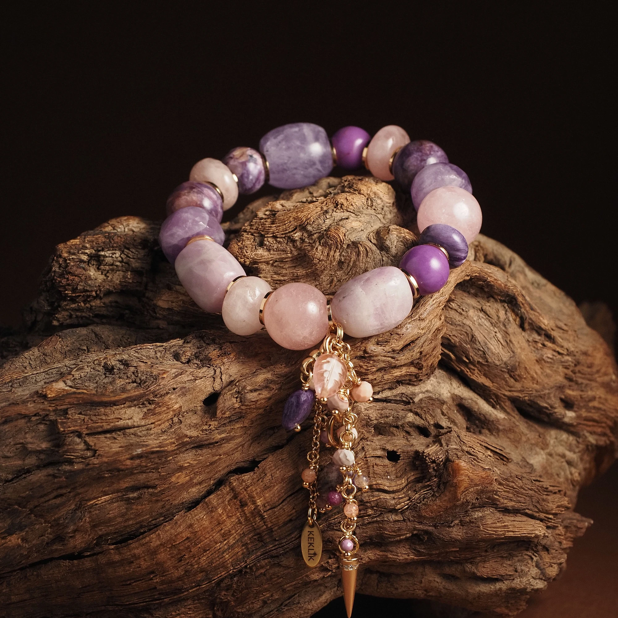 Браслет женский из Аметиста, Берилла, Кунцита, Чароита и Фосфосидерита 