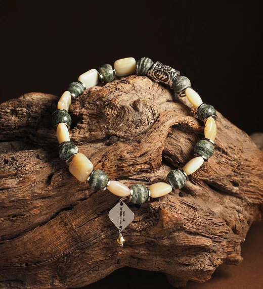 Браслет лаконичный из Опала и Хризотила