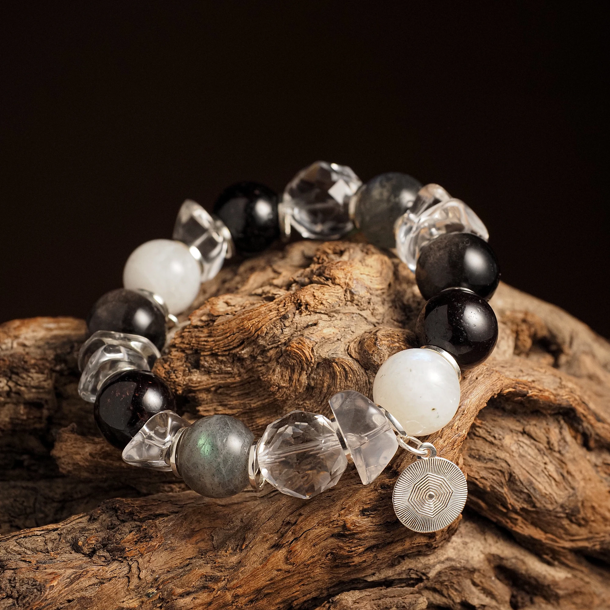 Браслет женский из Горного хрусталя, Граната, Лабрадора, Обсидиана и Лунного камня