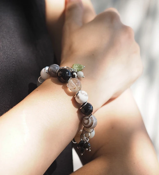 Браслет женский для 28-го числа рождения