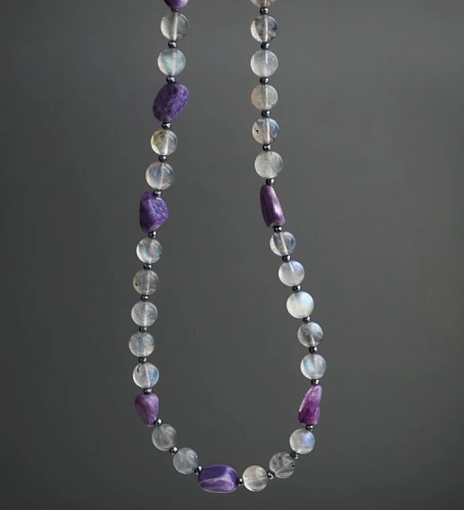 Чокер женский из Чароита и Лабрадора