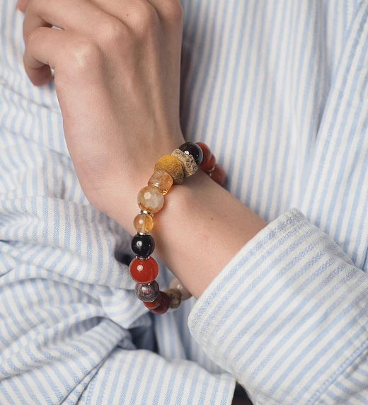 Талисман года 2026 лаконичный