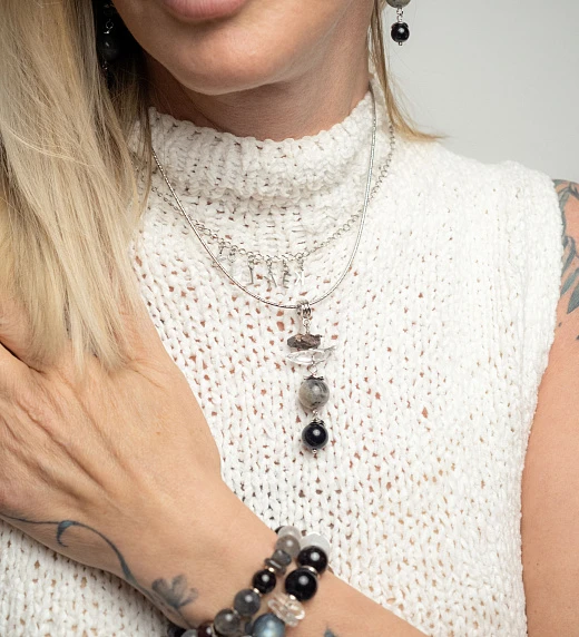 Подвеска из Горного хрусталя, Граната, Лабрадора и Обсидиана