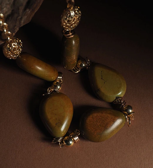 Колье из Яшмы