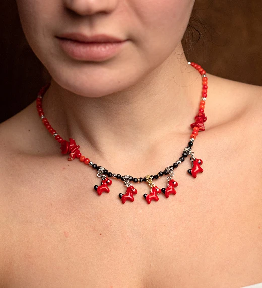 Чокер женский из Коралла и Шпинели