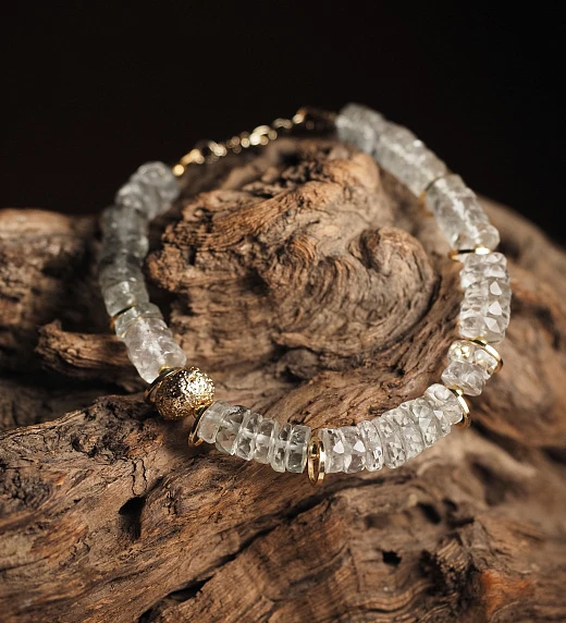 Браслет женский из зеленого Аметиста и Вулканита