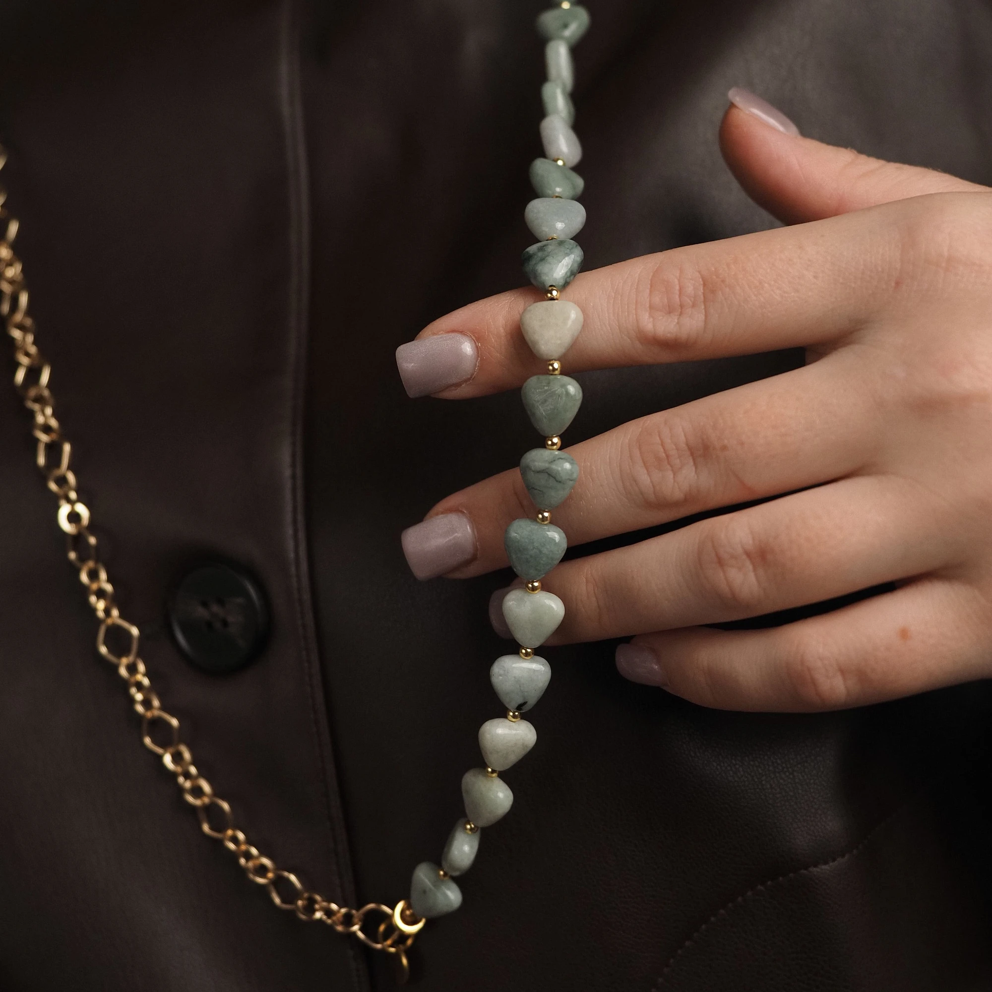 Колье из Нефрита