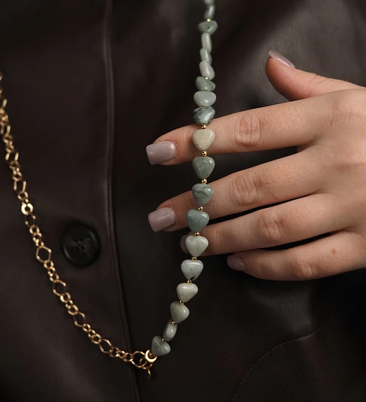 Колье из Нефрита