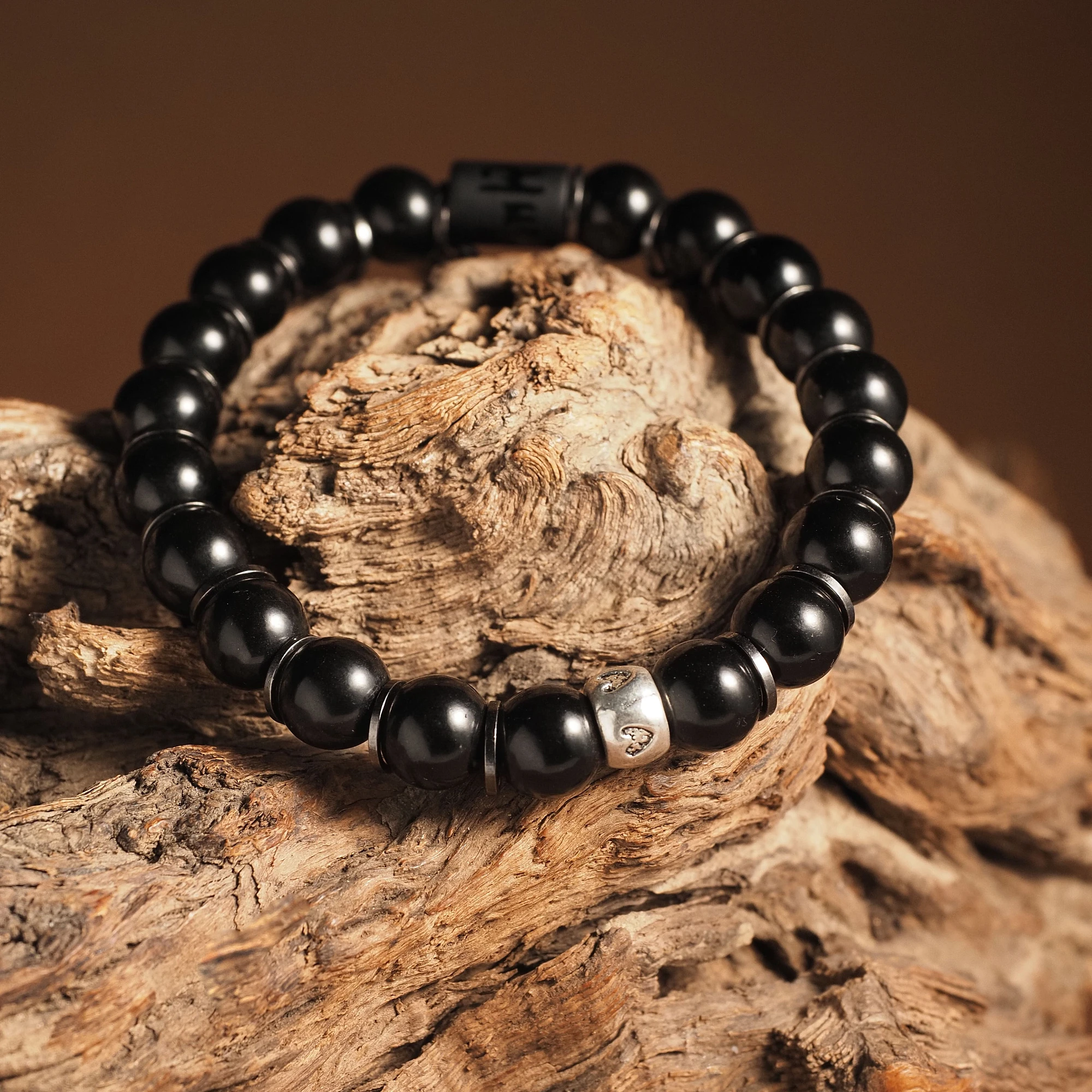 Браслет лаконичный из Гагата