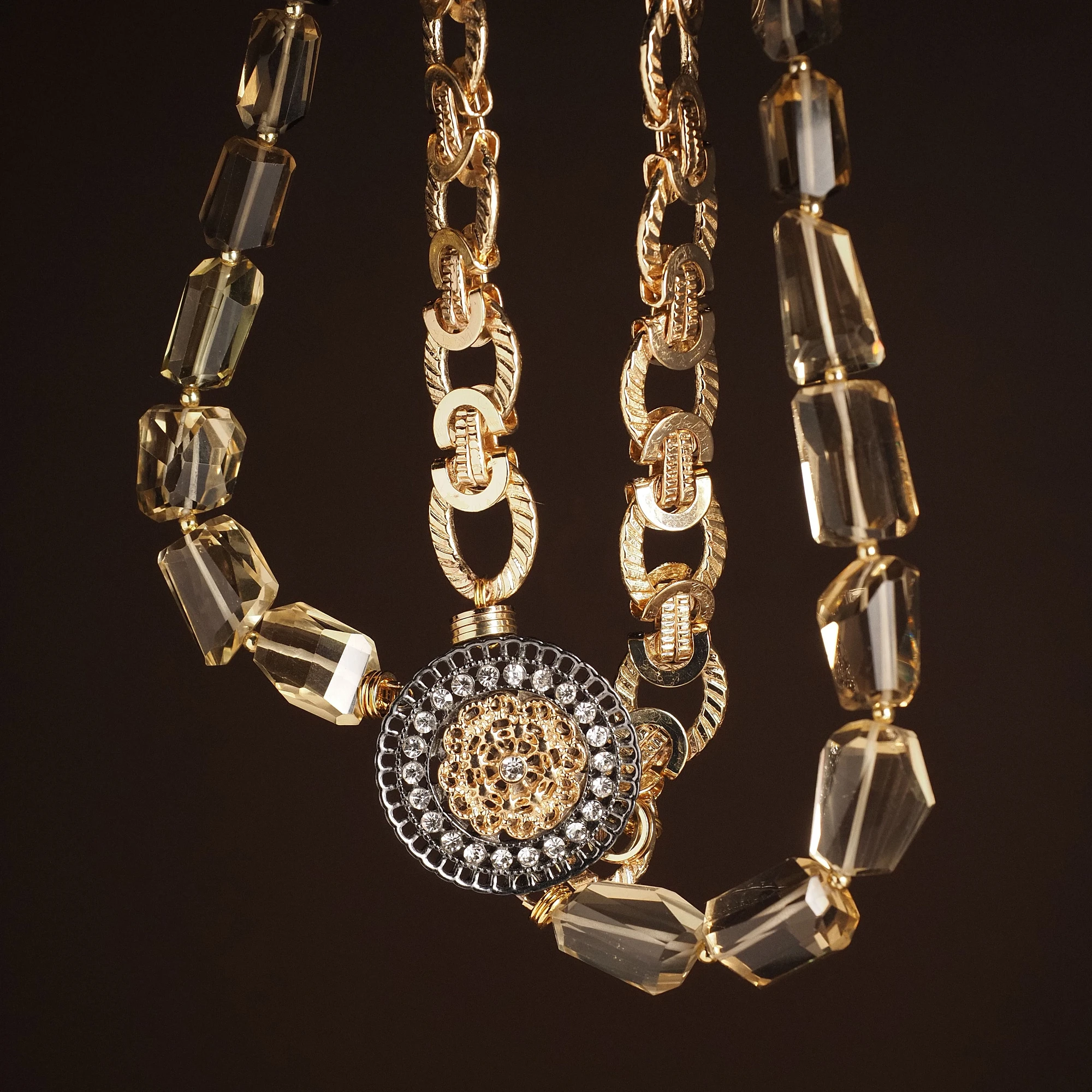 Чокер женский из Раухтопаза