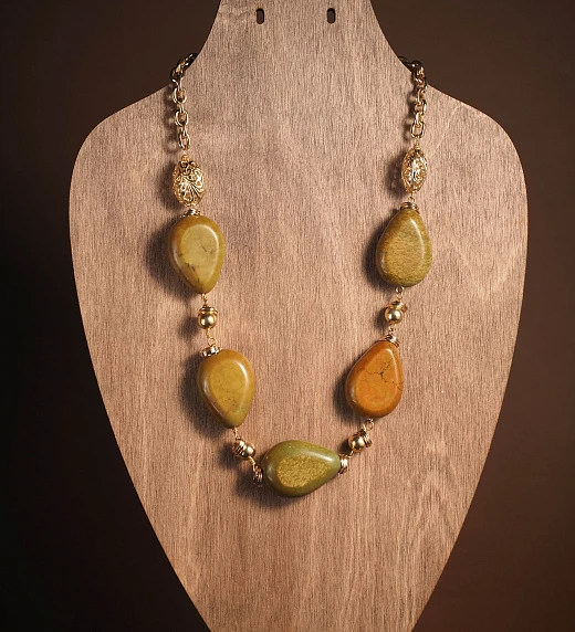 Колье из Яшмы