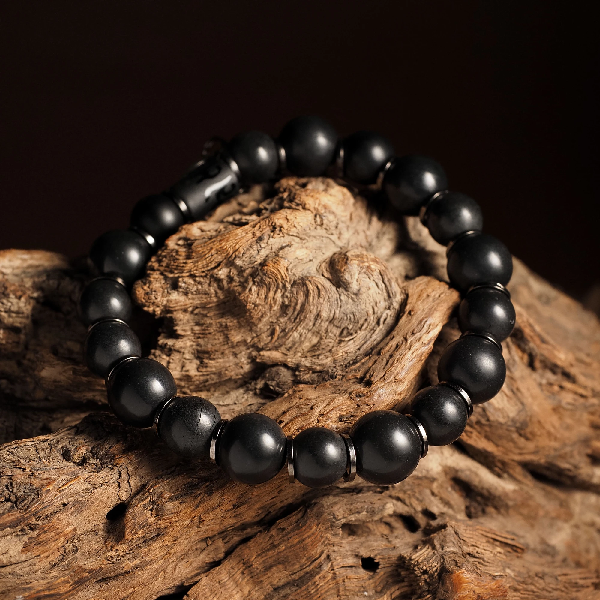 Браслет из Шунгита лаконичный