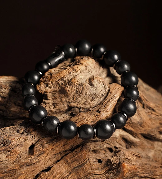 Браслет из Шунгита лаконичный