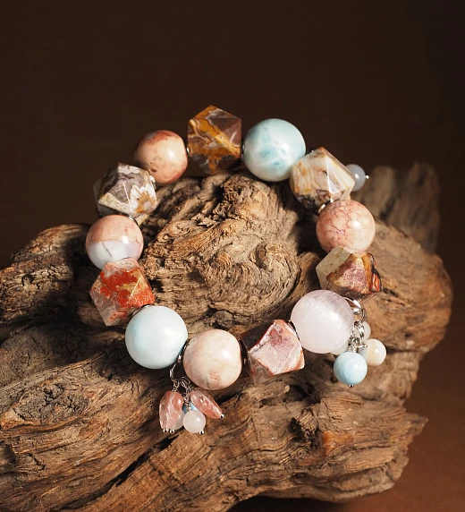 Браслет женский из Агата, Кунцита и Ларимара
