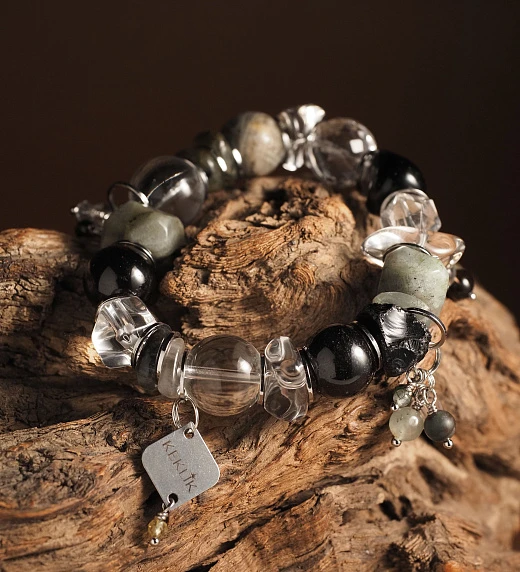 Браслет из Горного хрусталя, Граната, Лабрадора, Лунного камня, Мориона и Обсидиана женский