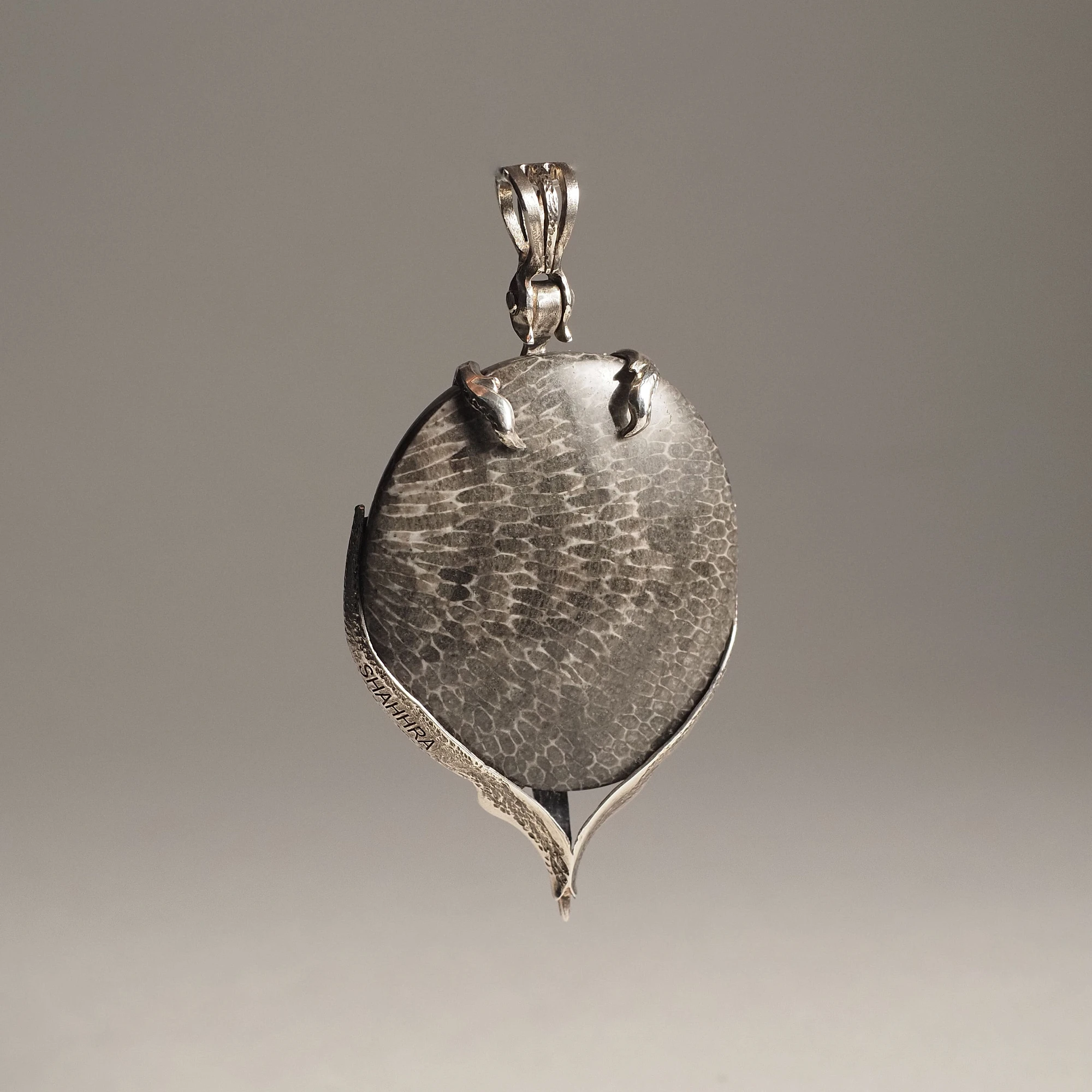 Кулон из Коралла