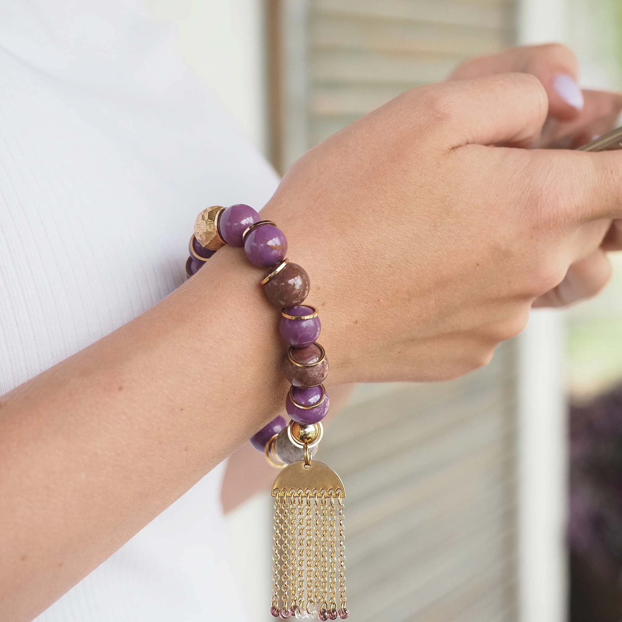 Браслет женский из Фосфосидерита, Яшмы и Чароита