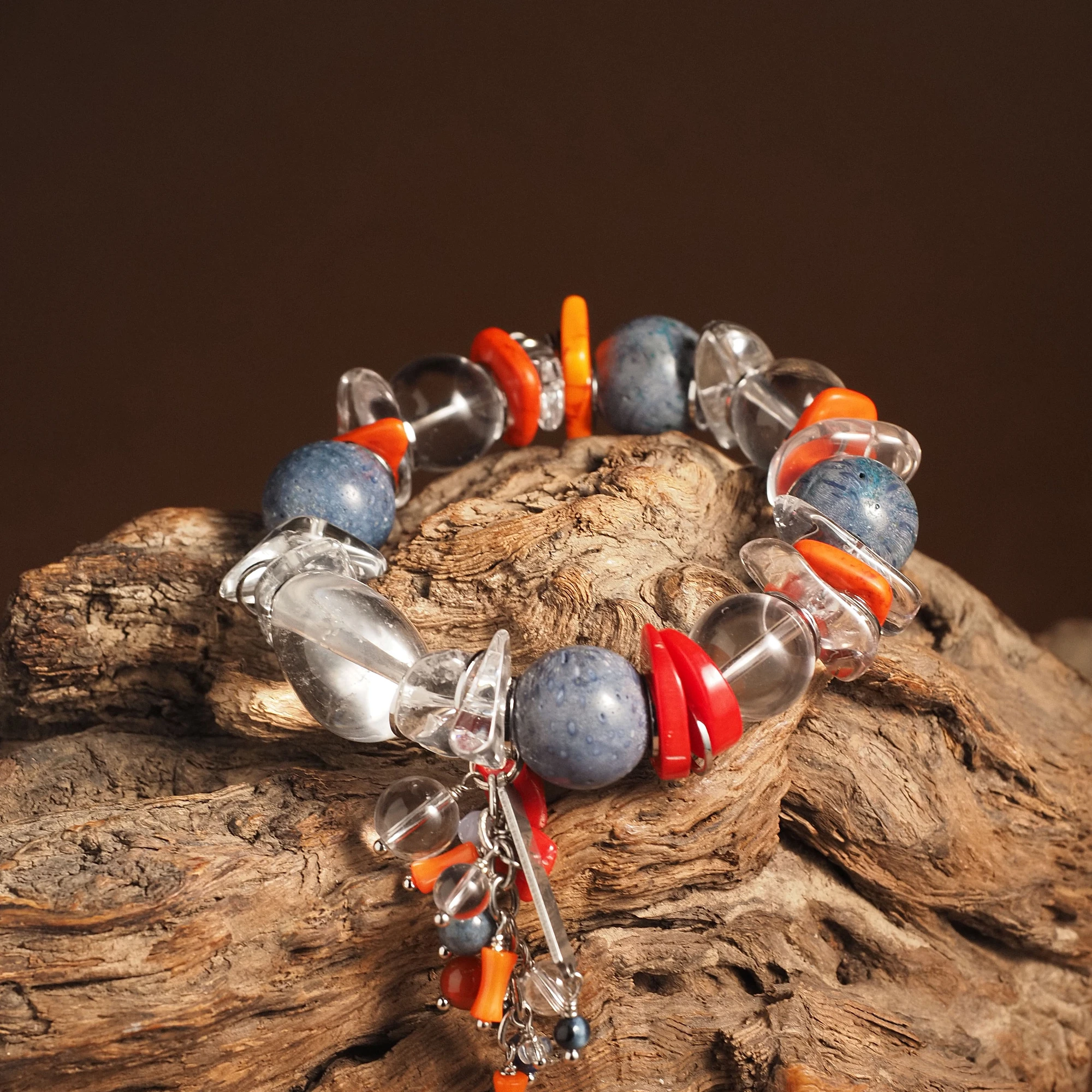 Браслет из Горного хрусталя и Коралла женский