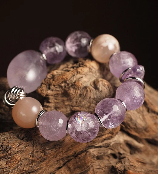 Браслет женский из Аметиста и Сакурового Агата