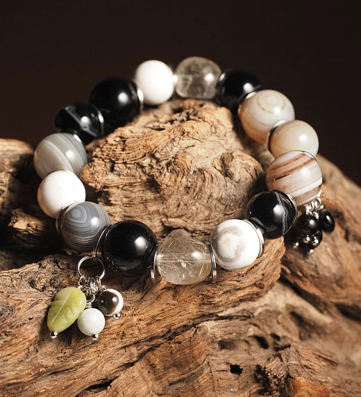 Браслет женский для 28-го числа рождения