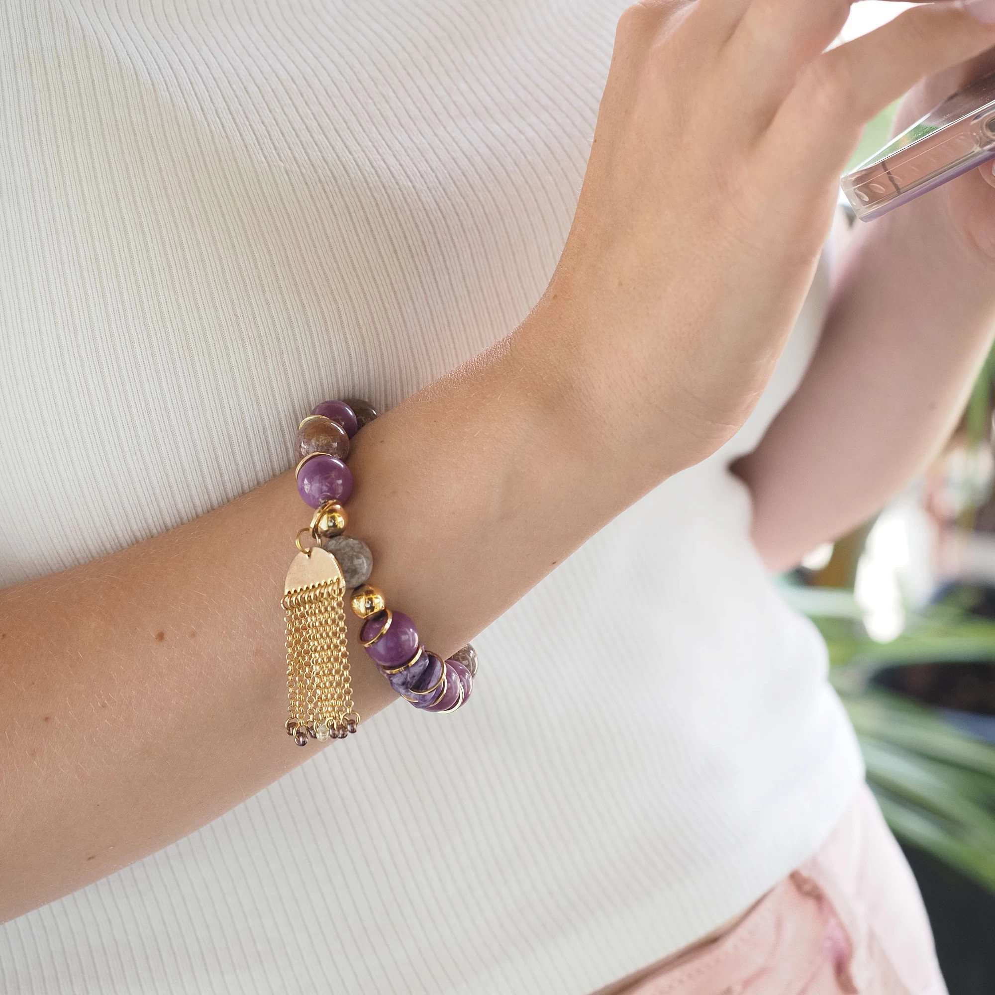 Браслет женский из Фосфосидерита, Яшмы и Чароита