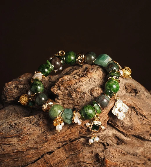 Браслет женский из Изумруда и Жемчуга