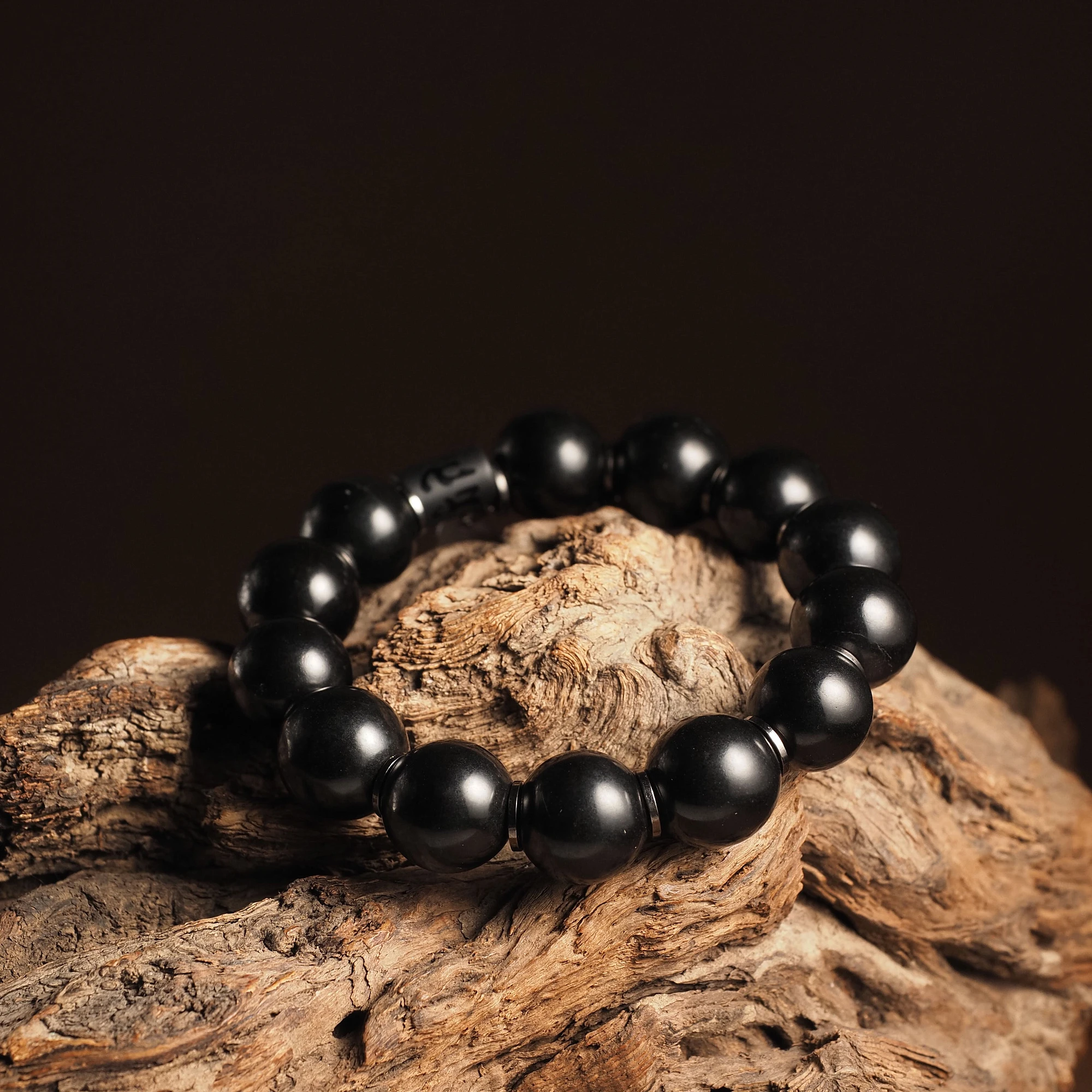 Браслет женский из Гагата №2