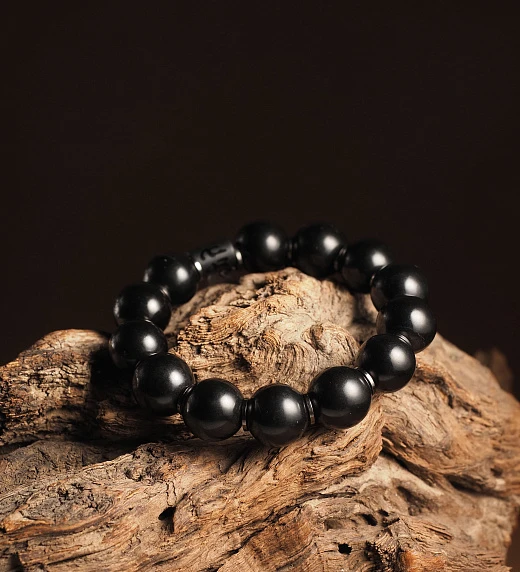 Браслет женский из Гагата №2