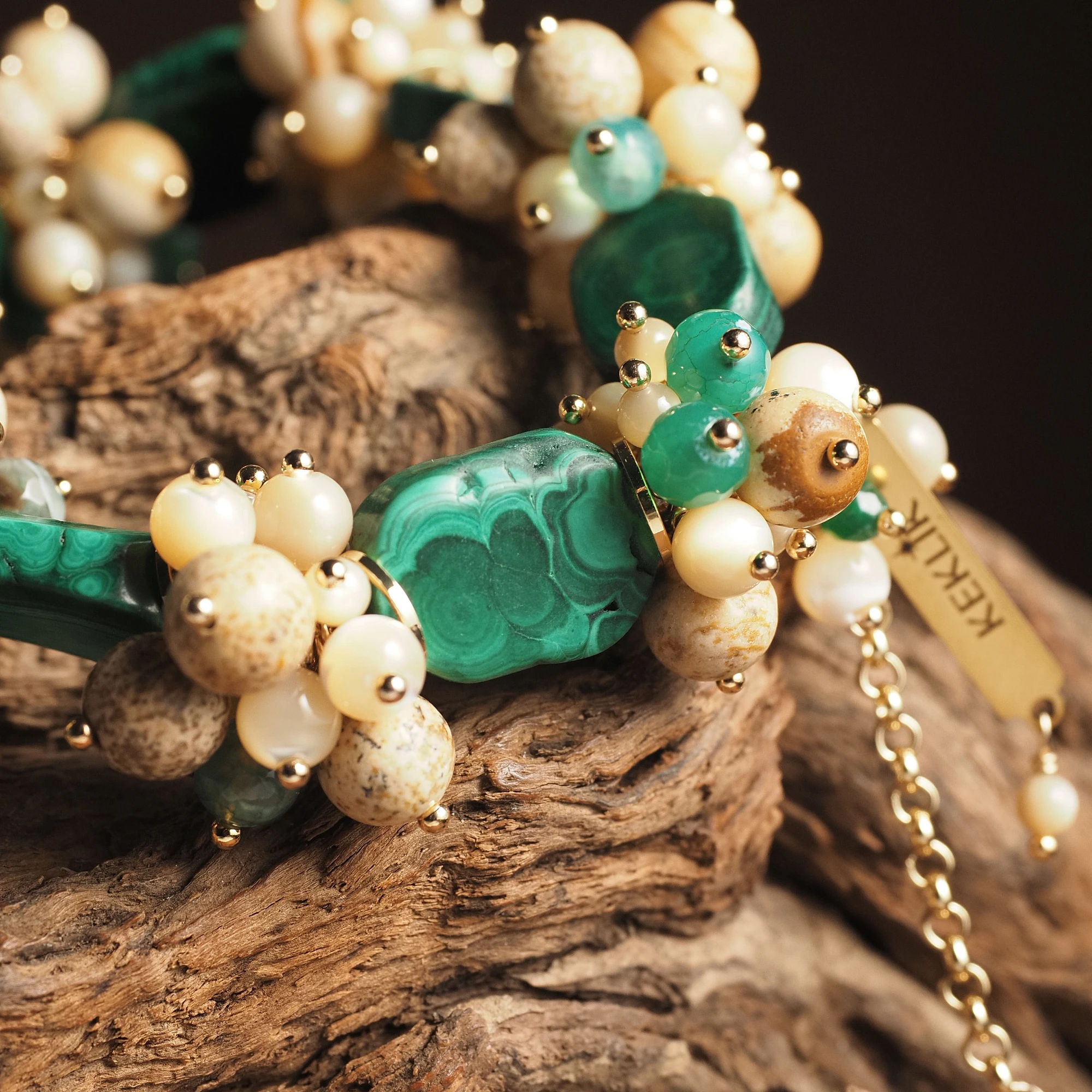 Браслет женский из Малахита, Агата, Перламутра и Яшмы