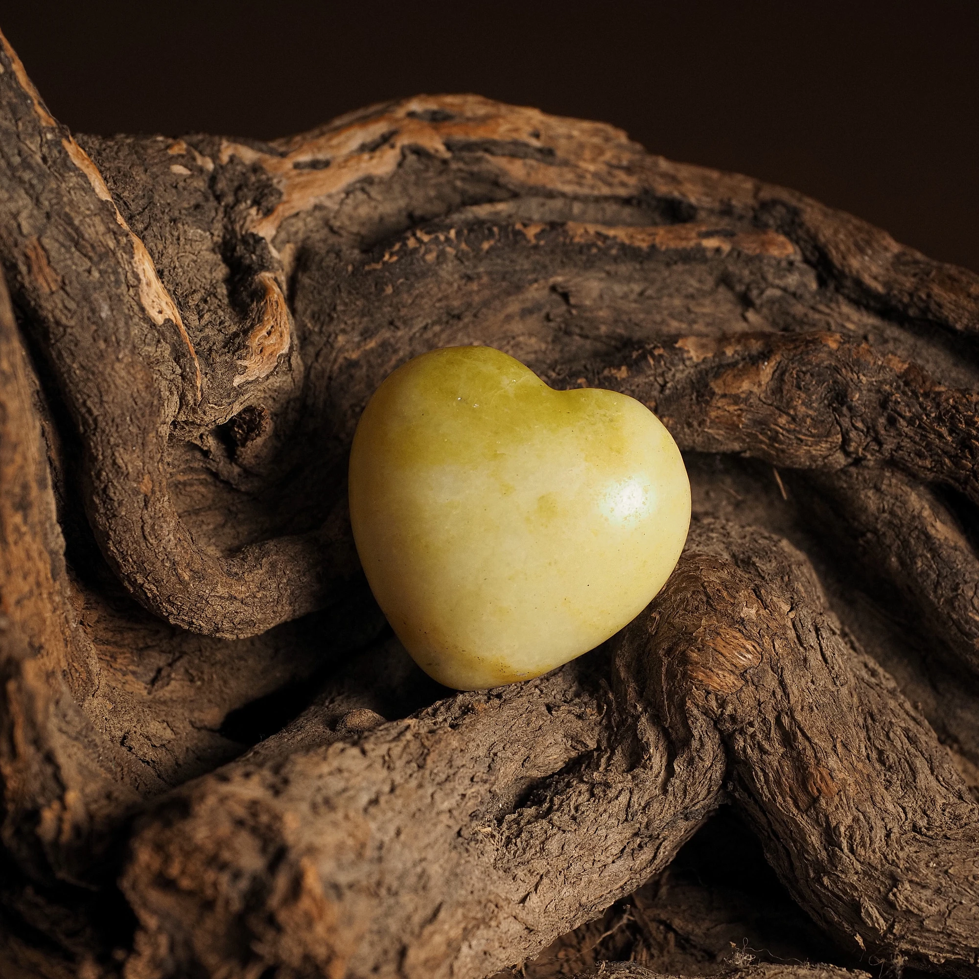 Каменное сердце из Жадеита