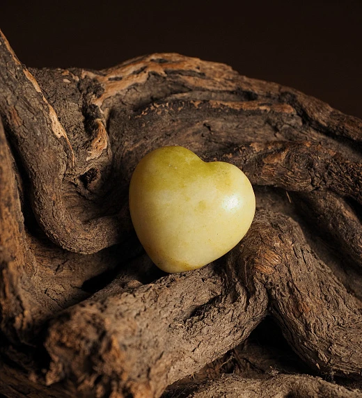 Каменное сердце из Жадеита