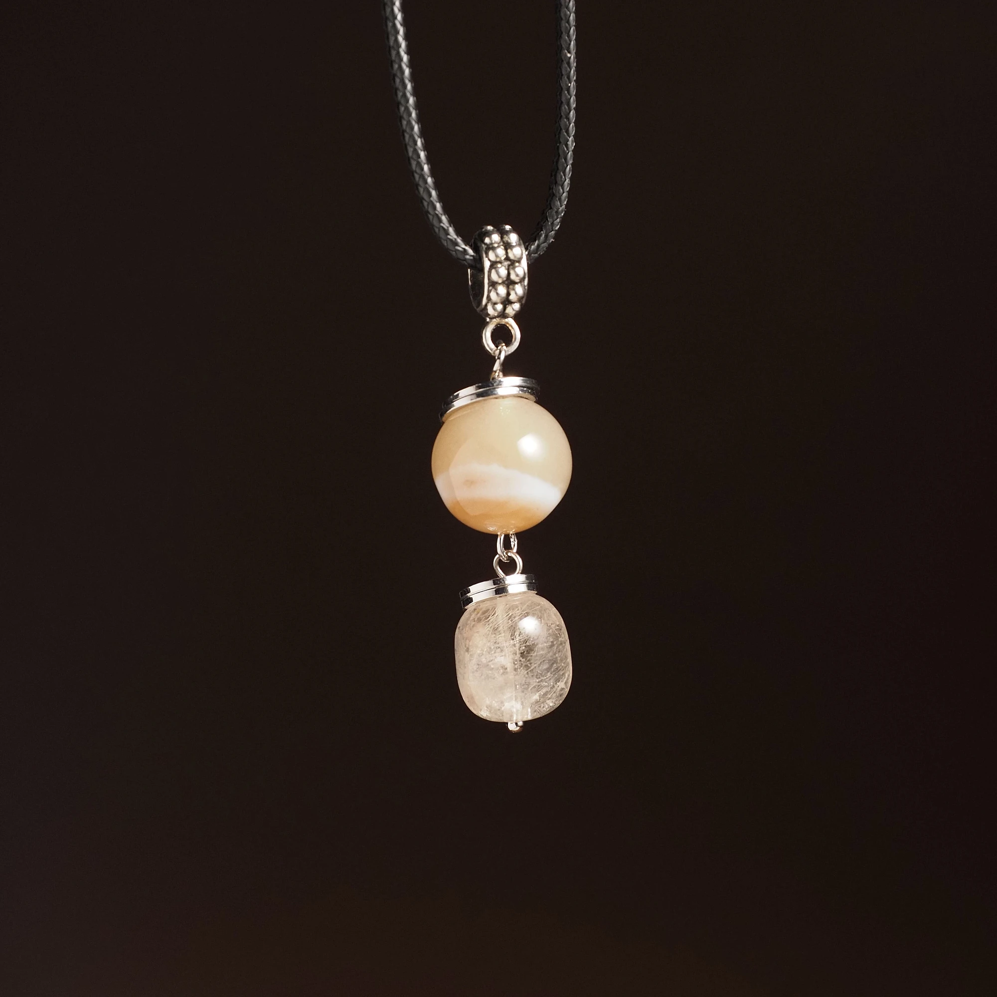 Подвеска для 28-го числа рождения