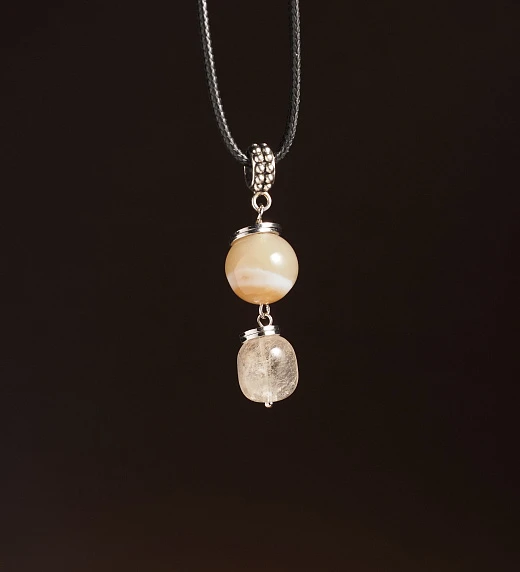 Подвеска для 28-го числа рождения