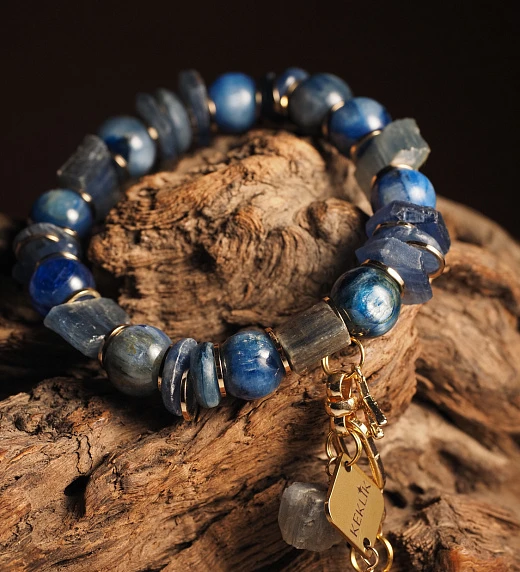 Браслет женский из Кианита