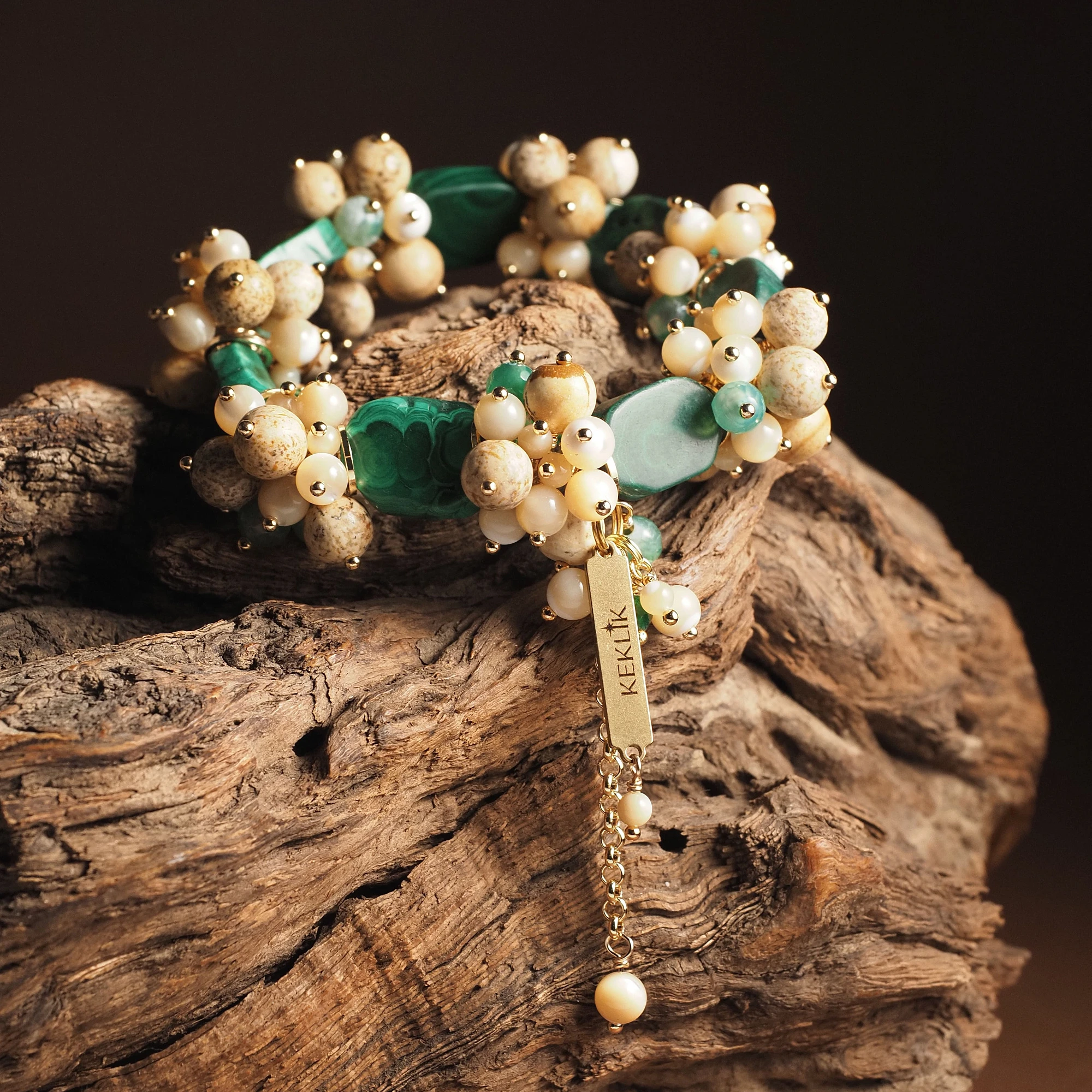 Браслет женский из Малахита, Агата, Перламутра и Яшмы