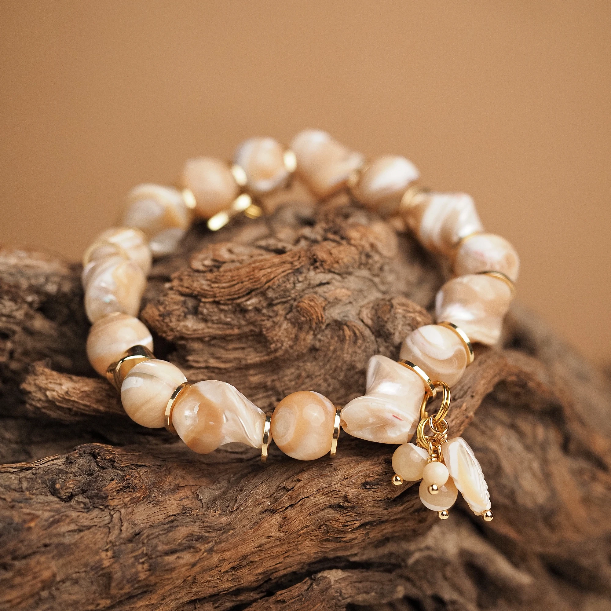 Браслет женский из Перламутра №3