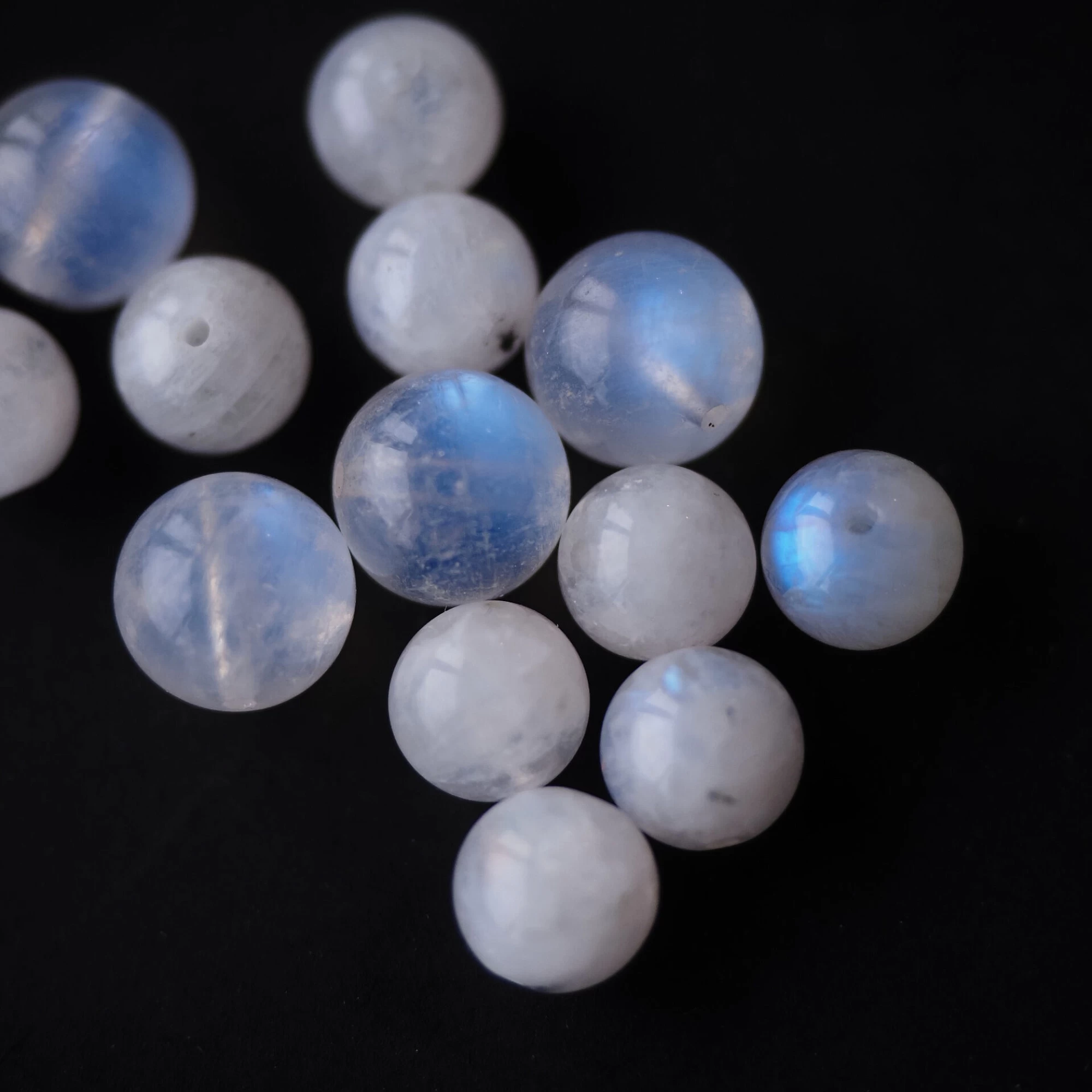 Адуляр (Лунный камень)