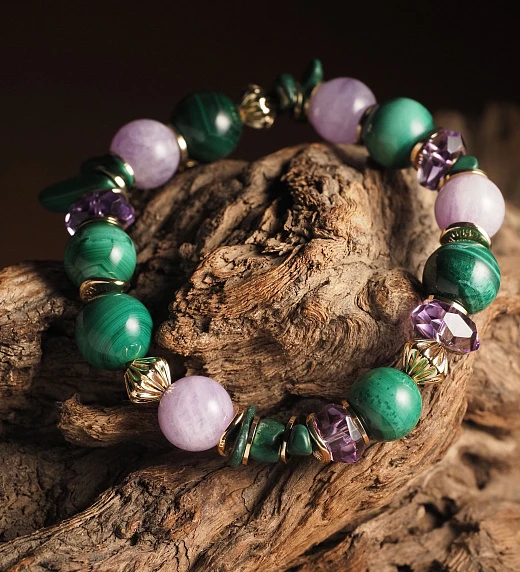 Браслет женский из Аметиста и Малахита