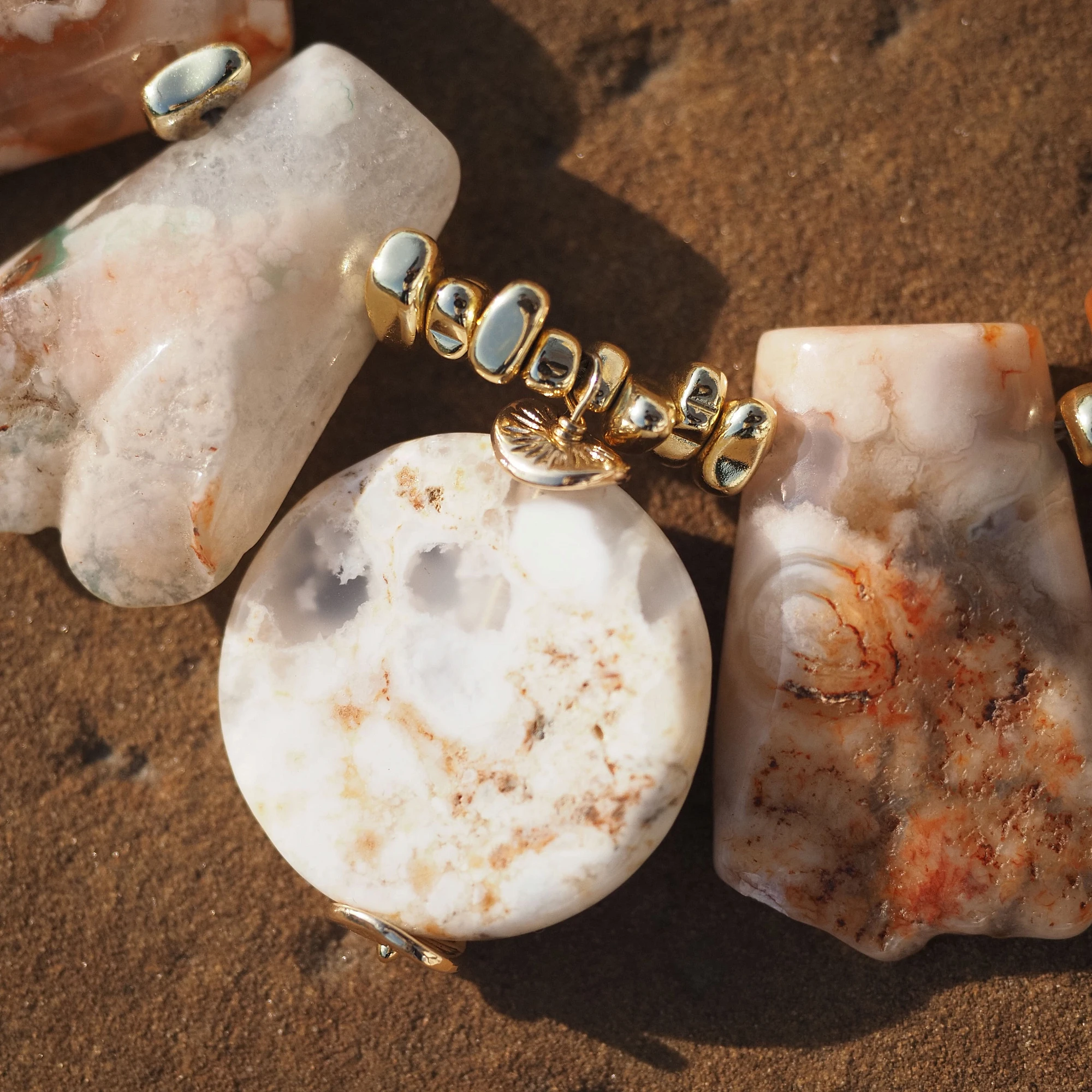 Колье из Сакурового Агата