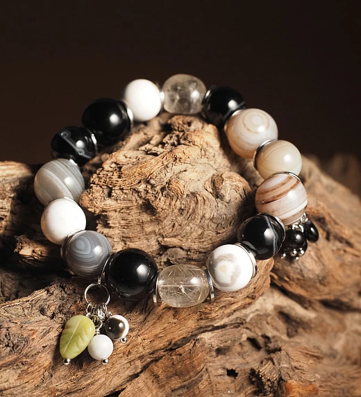 Браслет женский для 28-го числа рождения