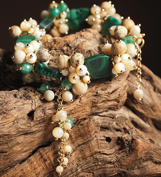 Браслет женский из Малахита, Агата, Перламутра и Яшмы