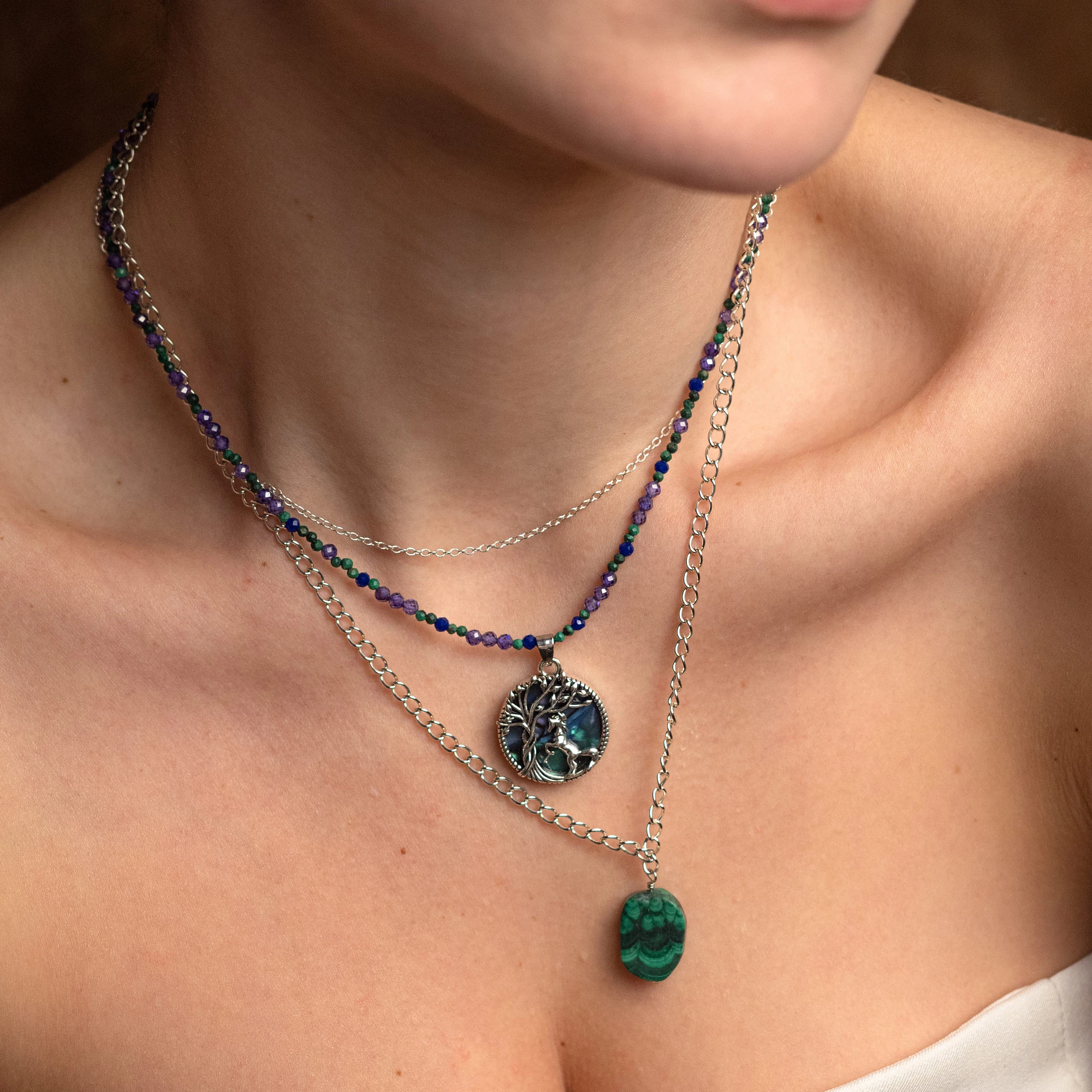 Чокер женский из Малахита и Шпинели