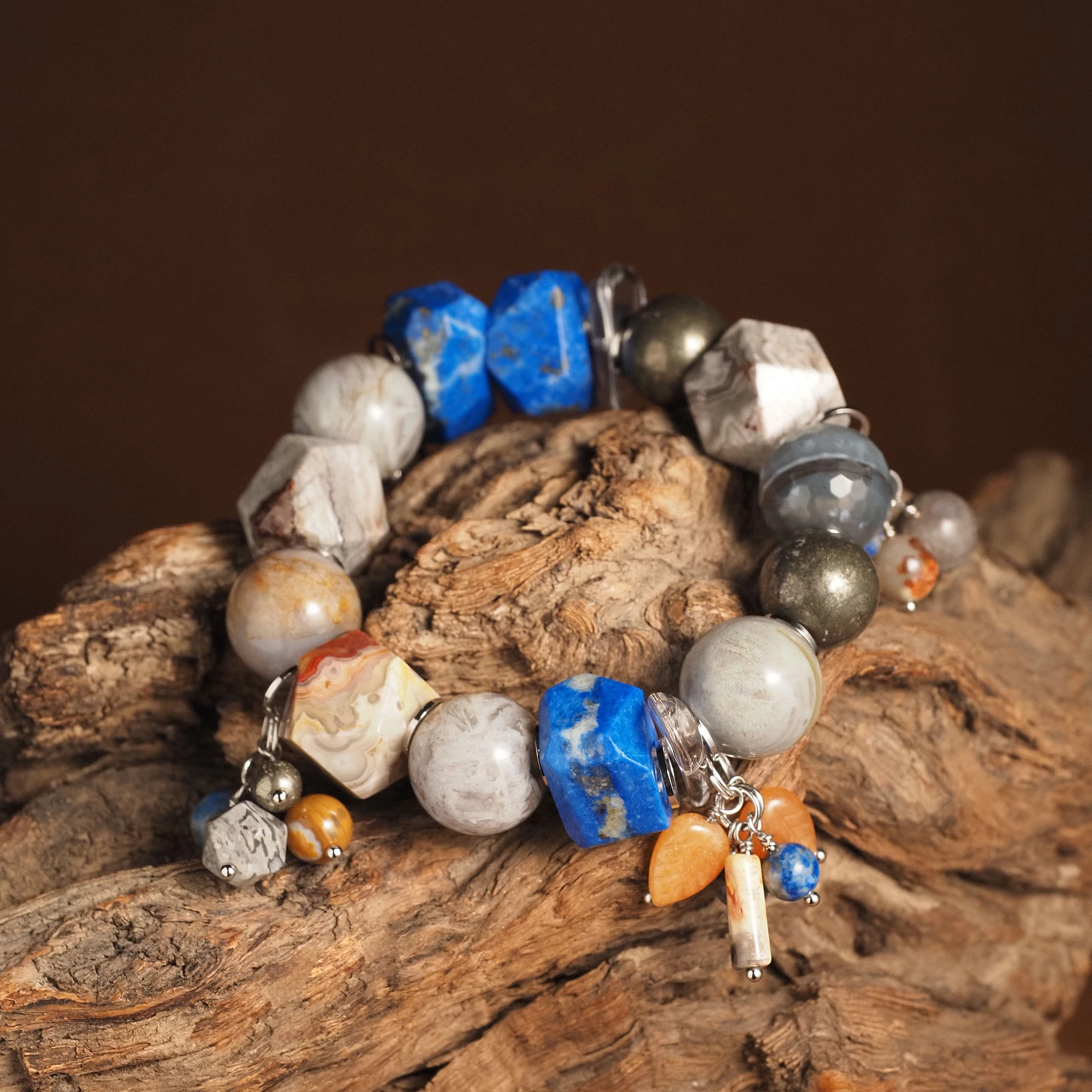 Браслет женский из Агата, Горного хрусталя, Лазурита и Пирита