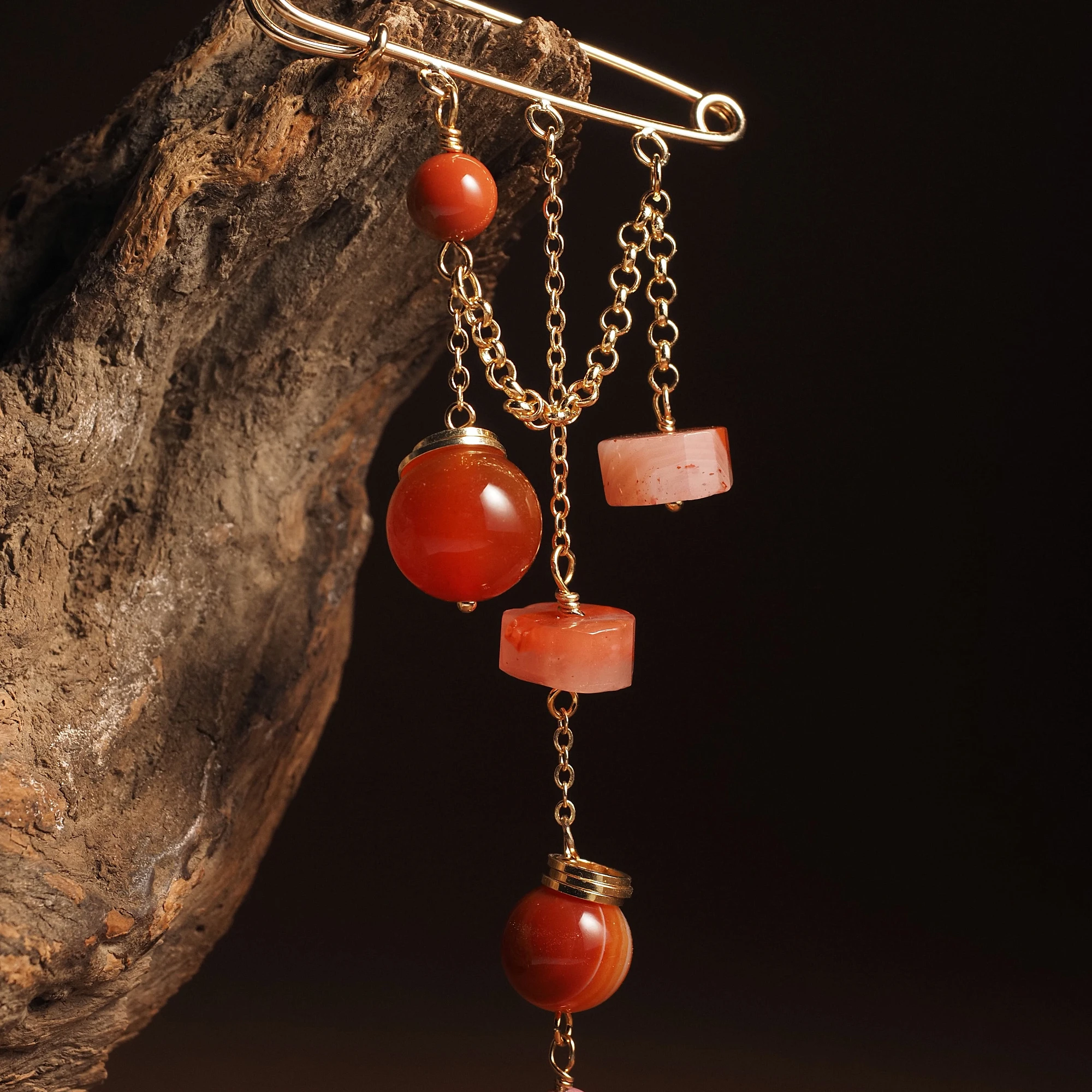 Булавочка из Сердолика