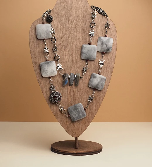 Колье из Кошачьего глаза и Лабрадора