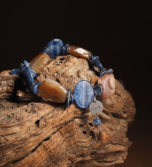 Браслет женский из Кианита и Сердолика