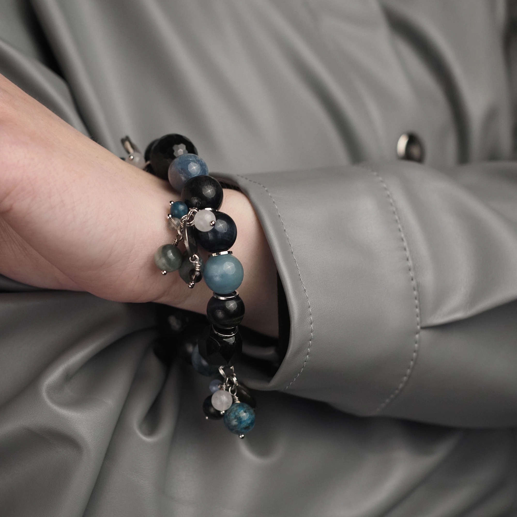 Браслет из Аквамарина, Апатита, Тигрово-Соколиного глаза и Соколиного глаза женский