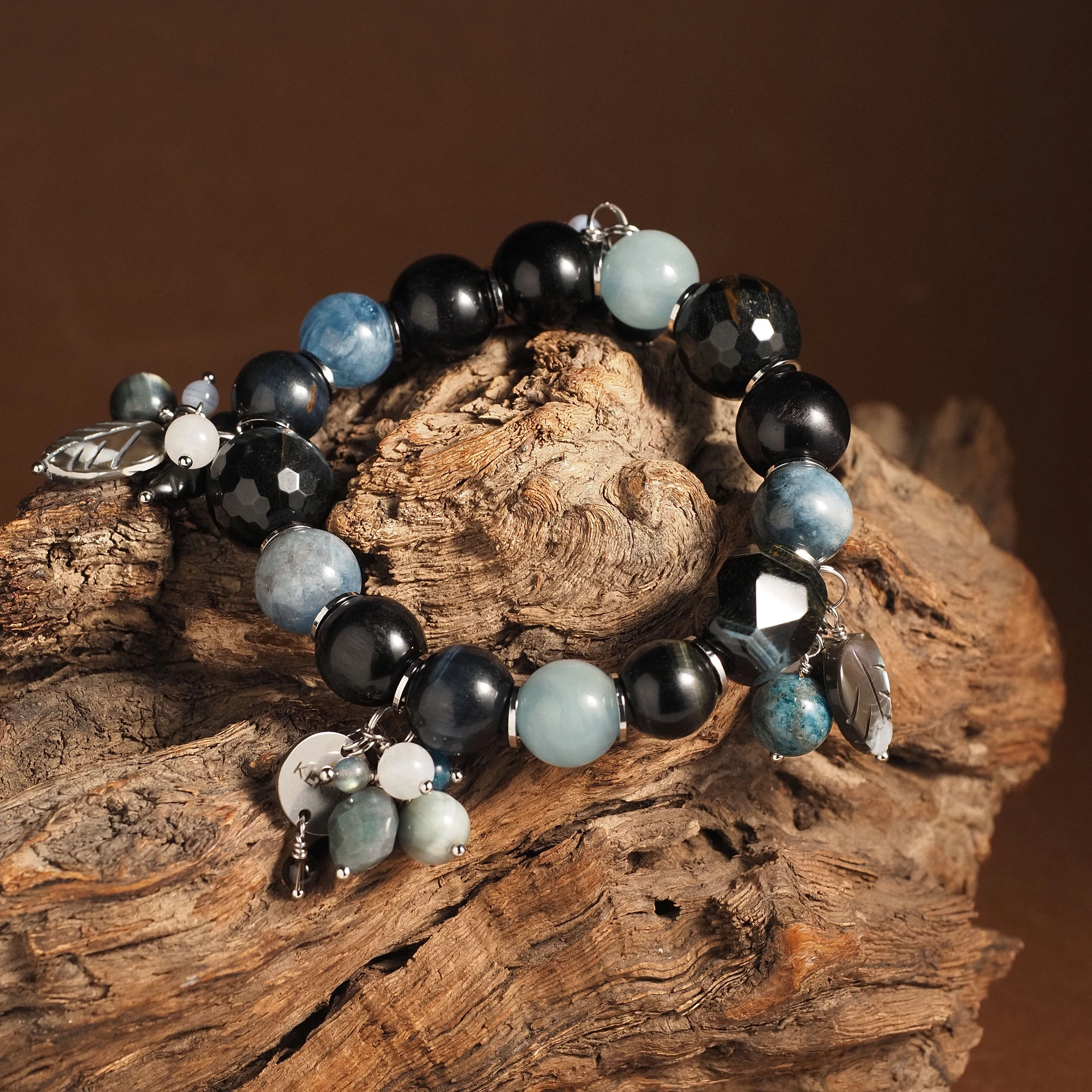 Браслет из Аквамарина, Апатита, Тигрово-Соколиного глаза и Соколиного глаза женский