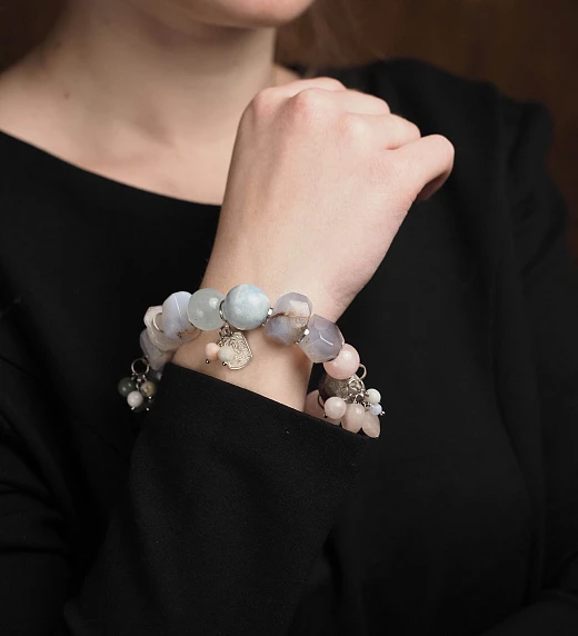 Браслет женский из Аквамарина, Берилла, Розового кварца, Халцедона и Яшмы